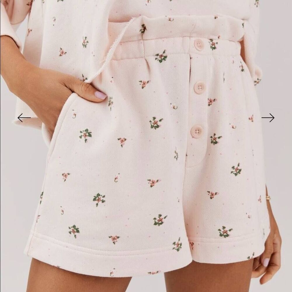 Something Navy Hazel Floral Paperbag Short Sweatshorts Floral Elastic Waist XXS